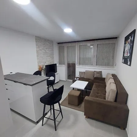 Milena Appartement Pale